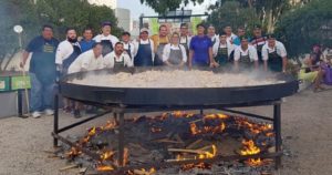 Lee más sobre el artículo Las Grutas: paella gigante para degustar los sabores del golfo