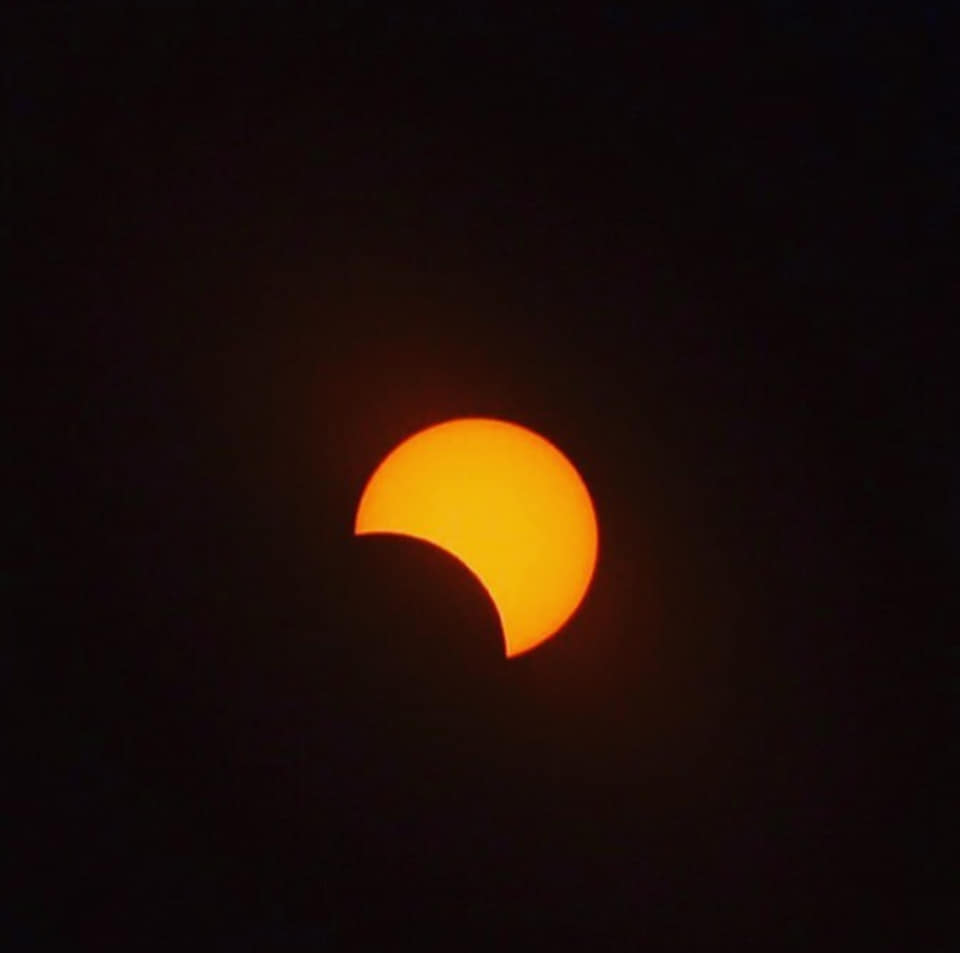 En este momento estás viendo Neuquén: así se disfruto del eclipse🌑☀😎🔭