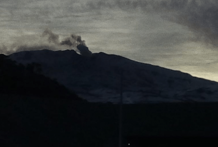 En este momento estás viendo Alerta Naranja para el Volcán Copahue🌋