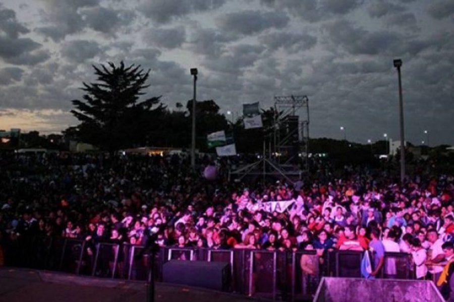 En este momento estás viendo El Cóndor: Se viene la Fiesta Nacional del Mar y el Acampante