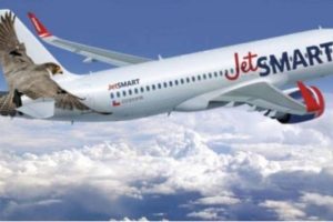 Lee más sobre el artículo JetSMART ya conecta Aeroparque con Neuquen y Bariloche con descuentos promocionales