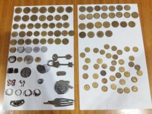 Lee más sobre el artículo El detector: en búsqueda de tesoros escondidos💰💍💎