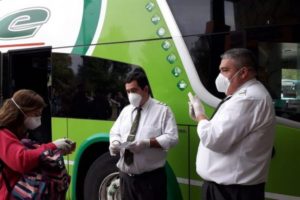 Lee más sobre el artículo Turistas varados en San Martín de los Andes retornaron a Buenos Aires 🚧