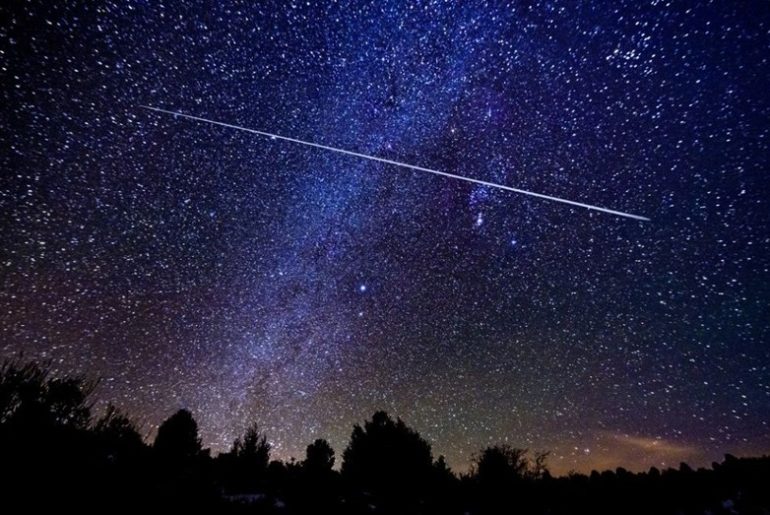 En este momento estás viendo Se viene una lluvia de meteoritos Líridas en plena cuarentena 🌟