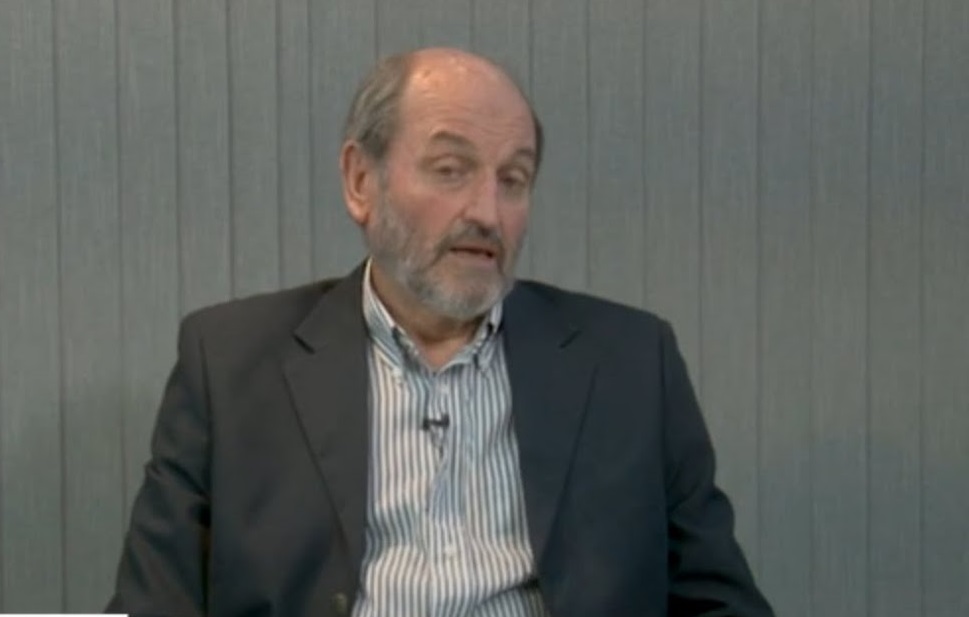 Lee más sobre el artículo Hoteleros y gastronómicos neuquinos: Ammann responde a las declaraciones de Bascur 🏬