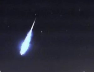 Lee más sobre el artículo Un observatorio local registró imágenes del gran meteorito que cayó en el sur de Brasil ☄