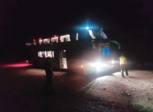 Lee más sobre el artículo Llegaron a la San Martín de los Andes tres vecinos repatriados de Andorra  🚌