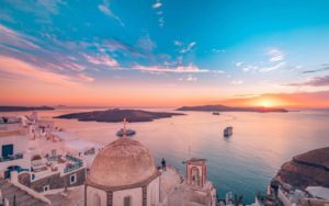 Lee más sobre el artículo Grecia prohíbe el ingreso de turistas británicos debido al alto nivel de casos de coronavirus en el Reino Unido 😷