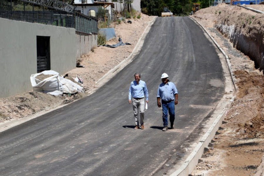 En este momento estás viendo En dos meses se inaugura la calle Cosentino y ya se avanza con el proyecto del paseo del río Neuquén ❄🚗