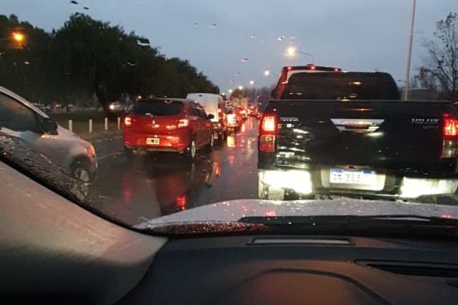 Lee más sobre el artículo En las primeras horas, ya rechazaron el paso de 22 autos 🚗