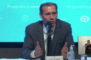 Lee más sobre el artículo Gutiérrez suspendió las reuniones en Neuquén capital por la suba de casos 😷