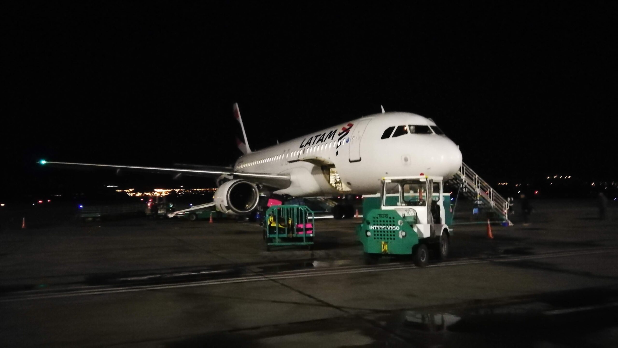 Lee más sobre el artículo Latam podría, eventualmente, seguir operando y que mantiene sus rutas ✈