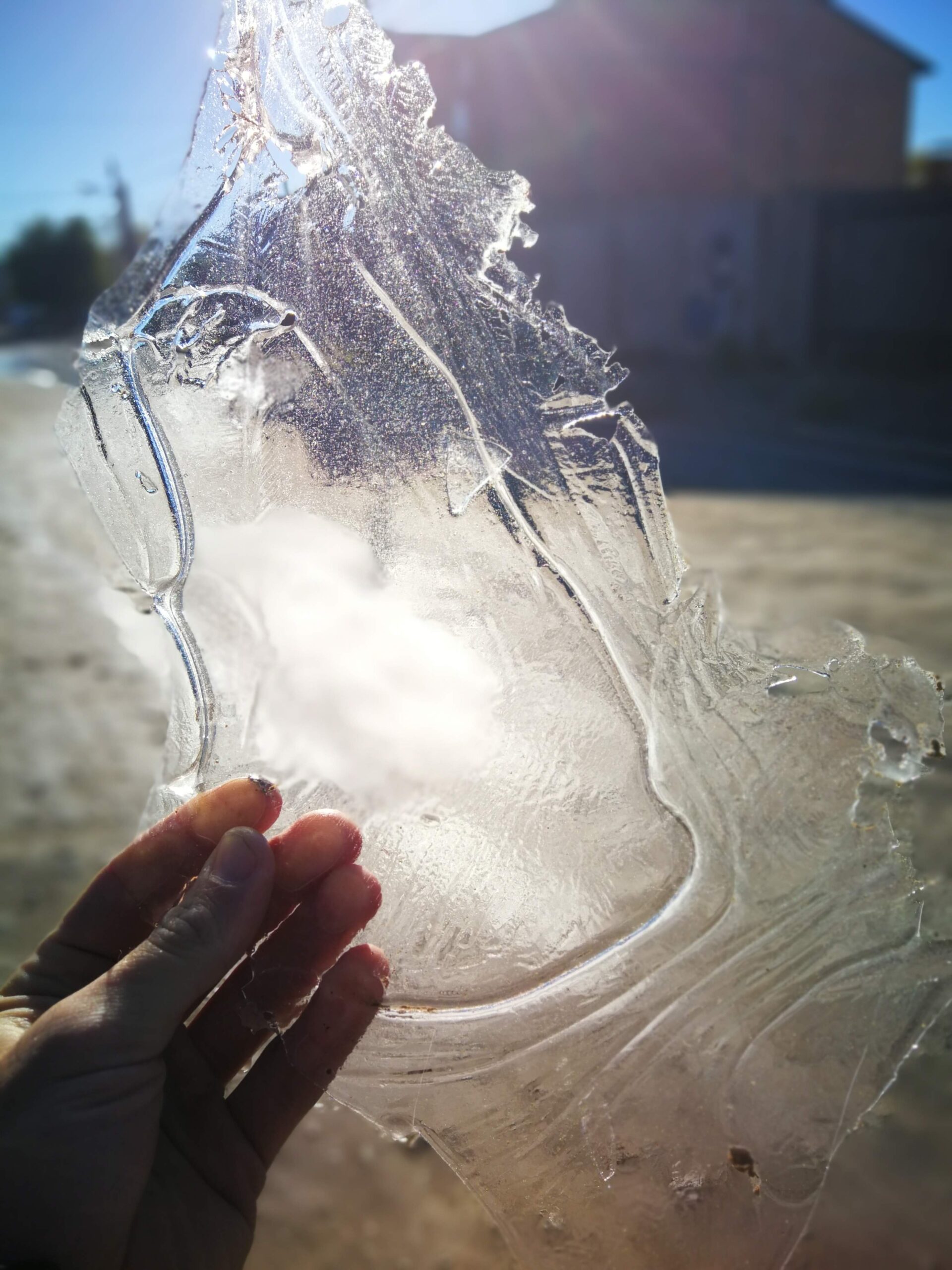 En este momento estás viendo Precaución en las calles neuquinas por hielo ❄