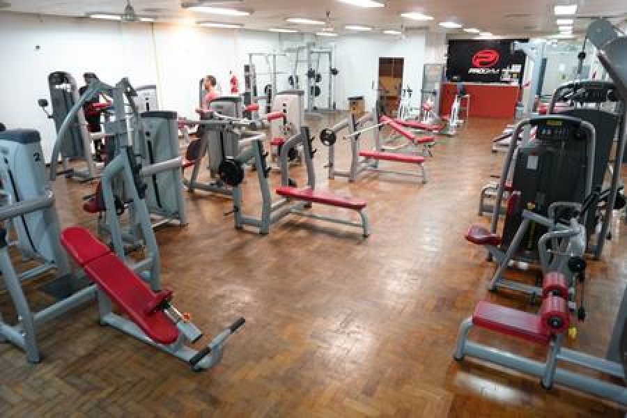 En este momento estás viendo Neuquén habilitó gimnasios, natatorios, bibliotecas, talleres y seminarios de danza 🏋️‍♀️