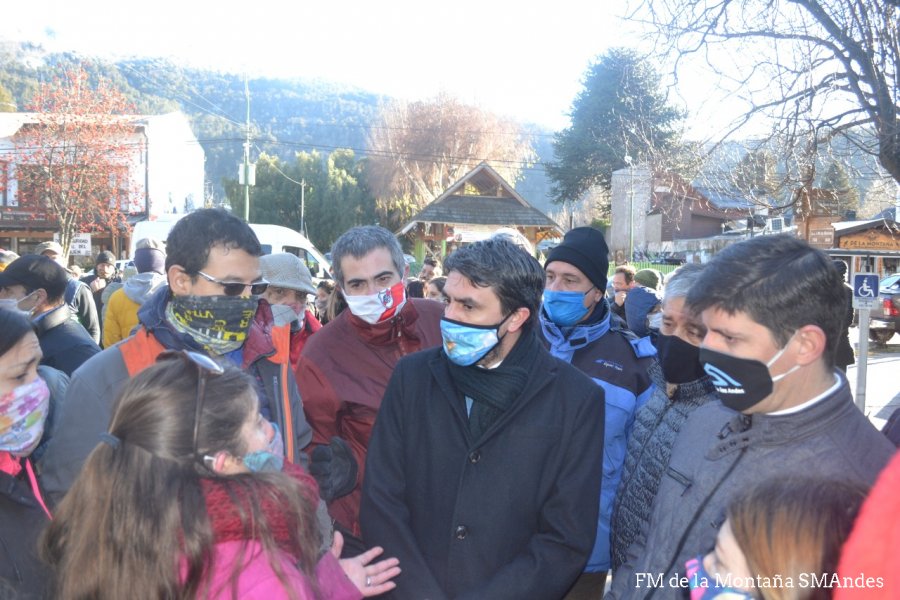 Lee más sobre el artículo SMA: El sector turístico se reunió en la plaza San Martín y pidió por la emergencia 🙋🏻‍♂️
