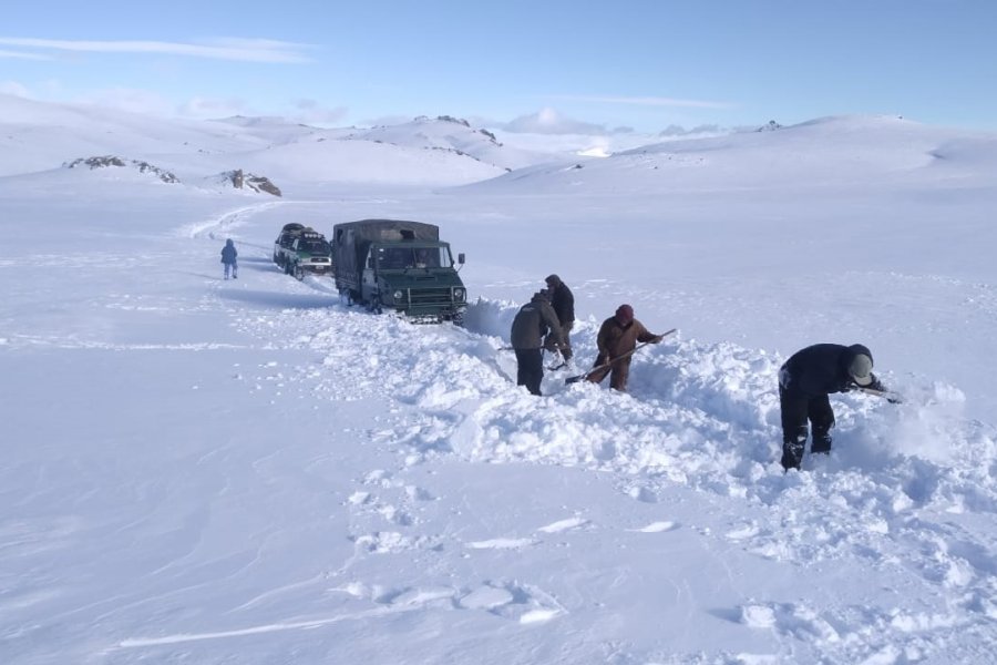 Lee más sobre el artículo Auxiliaron a una mujer de 90 años en medio de intensas nevadas ❄⚠