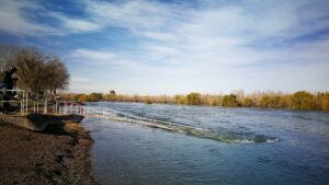 Lee más sobre el artículo Precaución por la crecida del río Limay ♒
