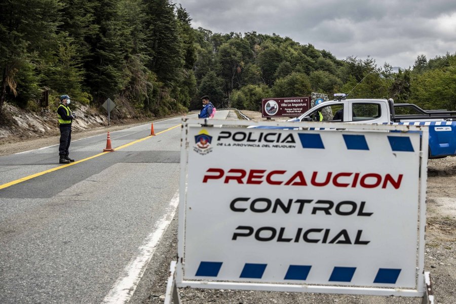 En este momento estás viendo Neuquén: Salud le bajó el pulgar al ingreso de personas que tienen segunda residencia en el sur de la provincia 👎🏻