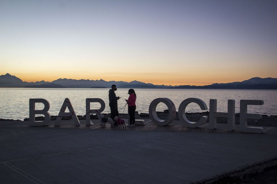 Lee más sobre el artículo Egresados que estaban en Bariloche dieron positivo de coronavirus 😷