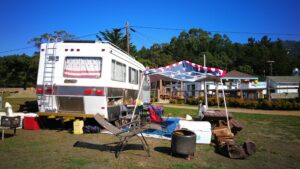 Lee más sobre el artículo Hoteleros de San Martín de los Andes piden al municipio que intervenga por los motorhomes 🚌