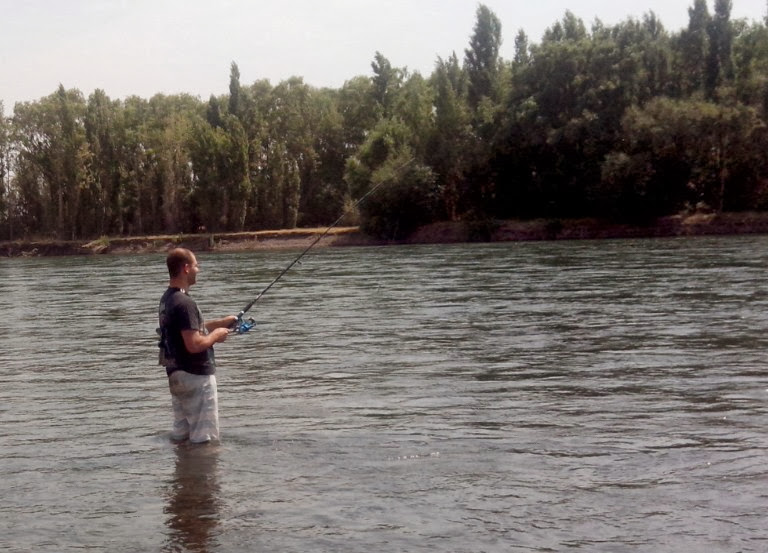 En este momento estás viendo Río Negro: Están a la venta los permisos de pesca en la Patagonia 2023-2024