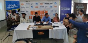 Lee más sobre el artículo Se presentó la primera Fiesta Provincial del Asado con Cuero de Aluminé