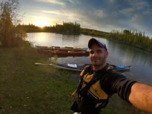Lee más sobre el artículo Imperdible paseo en kayak por el RIO LIMAY en la ciudad de Neuquén