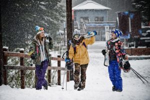 Lee más sobre el artículo Cerro Bayo cierra una temporada 2024 inolvidable en la nieve