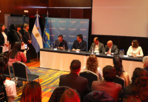 Lee más sobre el artículo Las ciudades de Neuquén y Puerto Madryn firmaron un convenio de cooperación turística