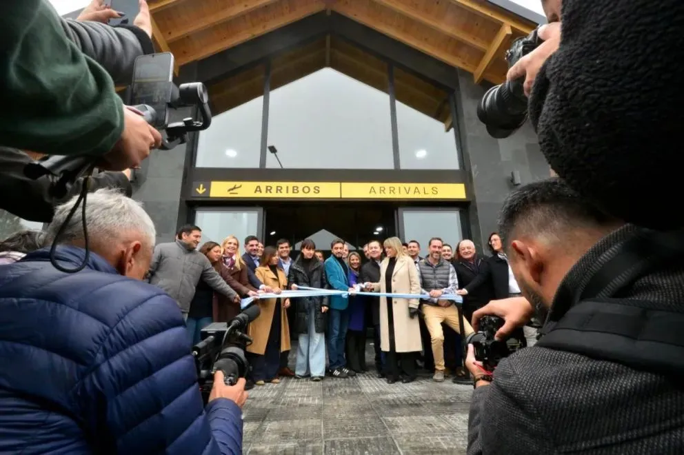Aeropuerto Chapelco estrena una nueva etapa: inauguraron la ampliación que potenciará el turismo en la cordillera neuquina