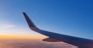 Volar por Argentina será más caro: el Gobierno aumentó más de 560% una tasa aeroportuaria que impactará en los pasajes