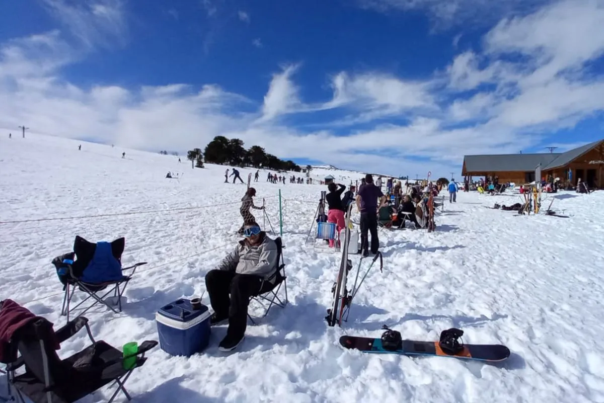Batea Mahuida: el parque de nieve donde el invierno se disfruta en familia y sin gastar de más